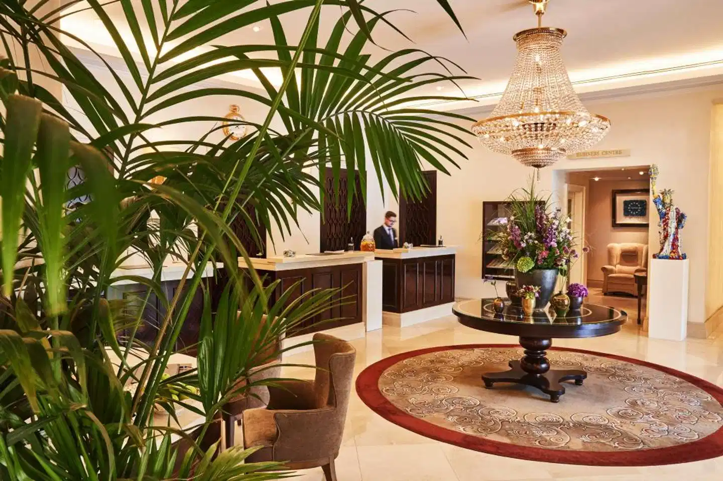 Steigenberger Icon Parkhotel Lobby