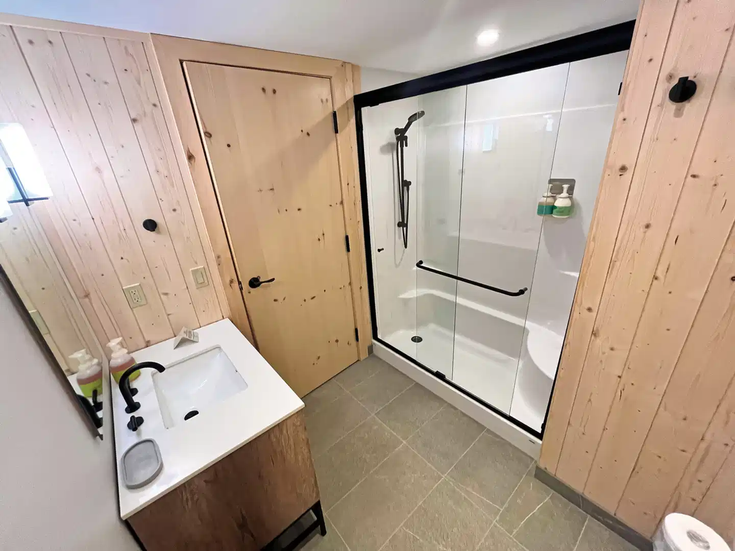 The Lodge at Bow Lake Badezimmer