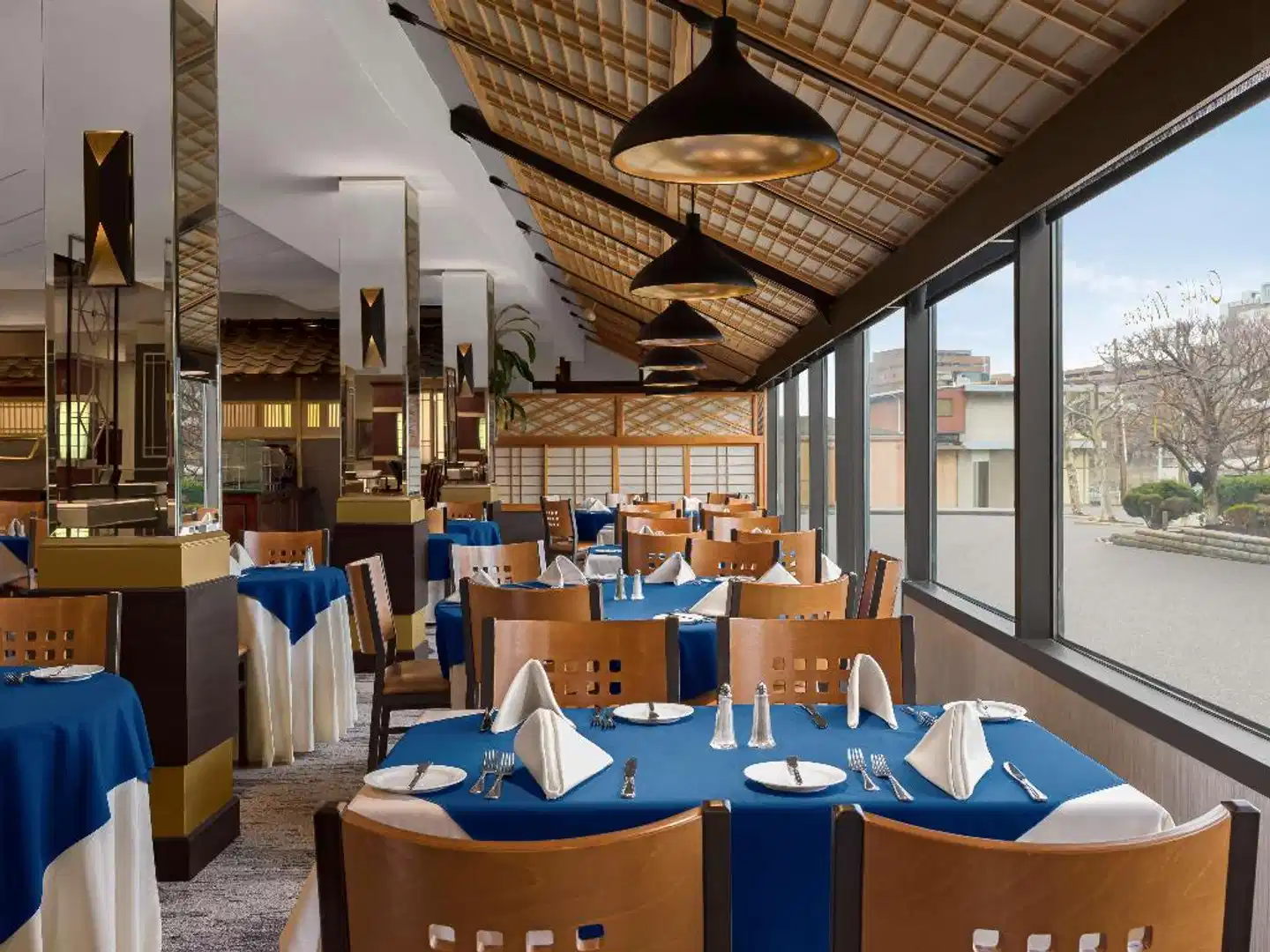 DoubleTree by Hilton Fort Lee George Washington Bridge Restaurant