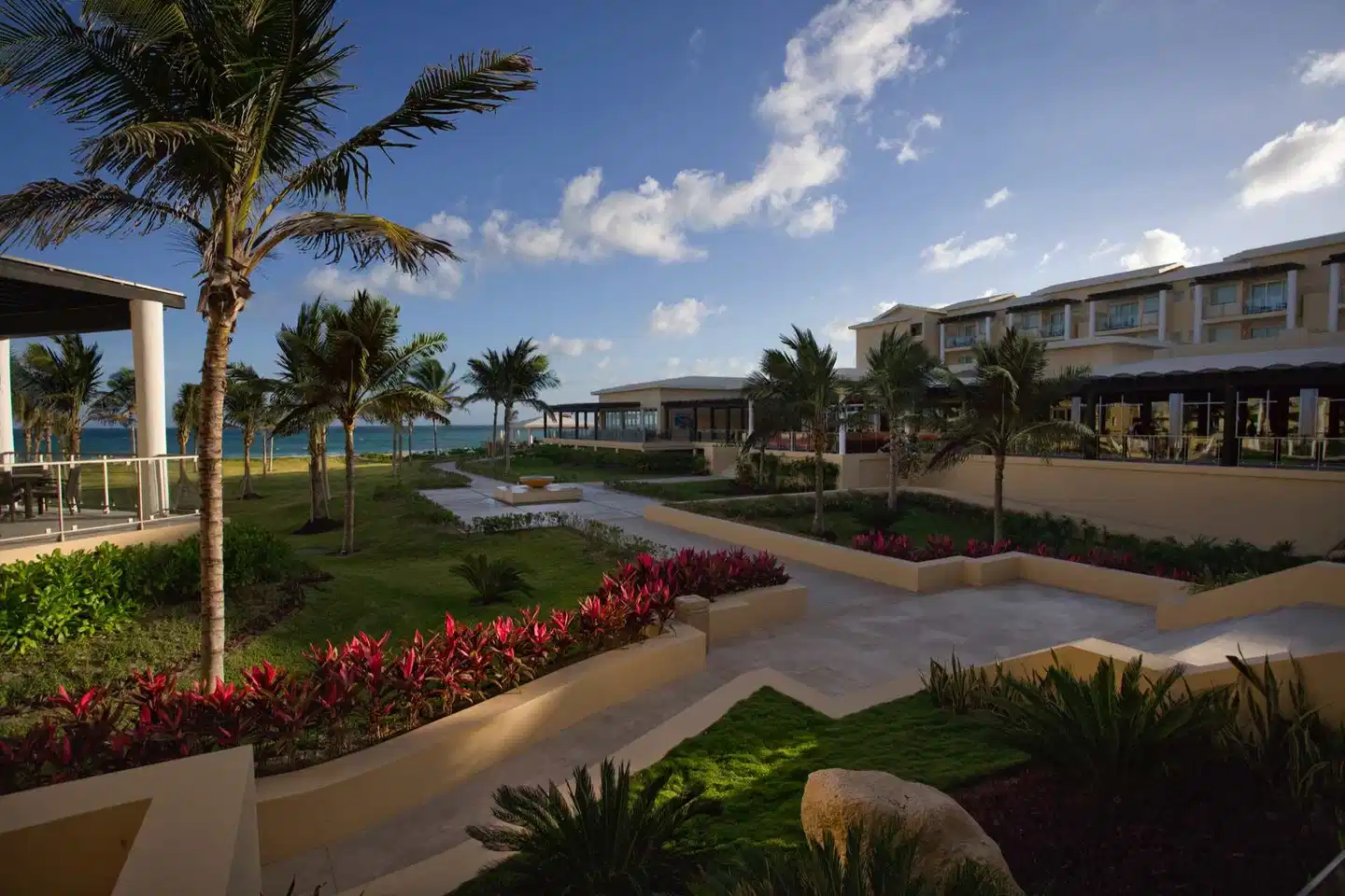 BlueBay Grand Esmeralda GARDEN