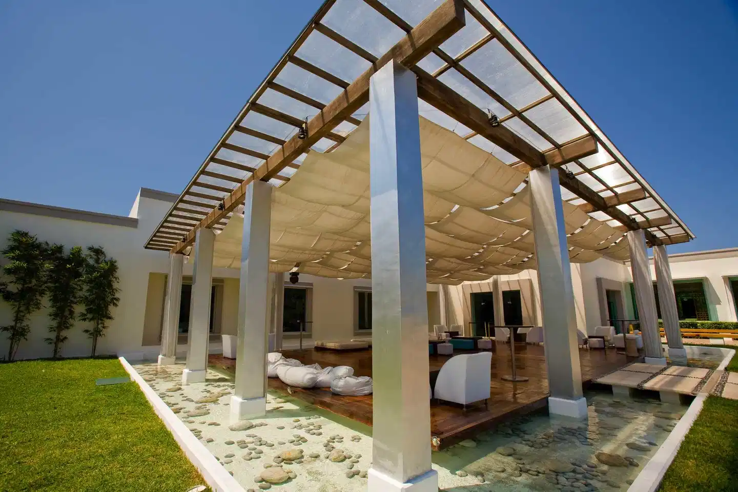 BlueBay Grand Esmeralda TERRACE