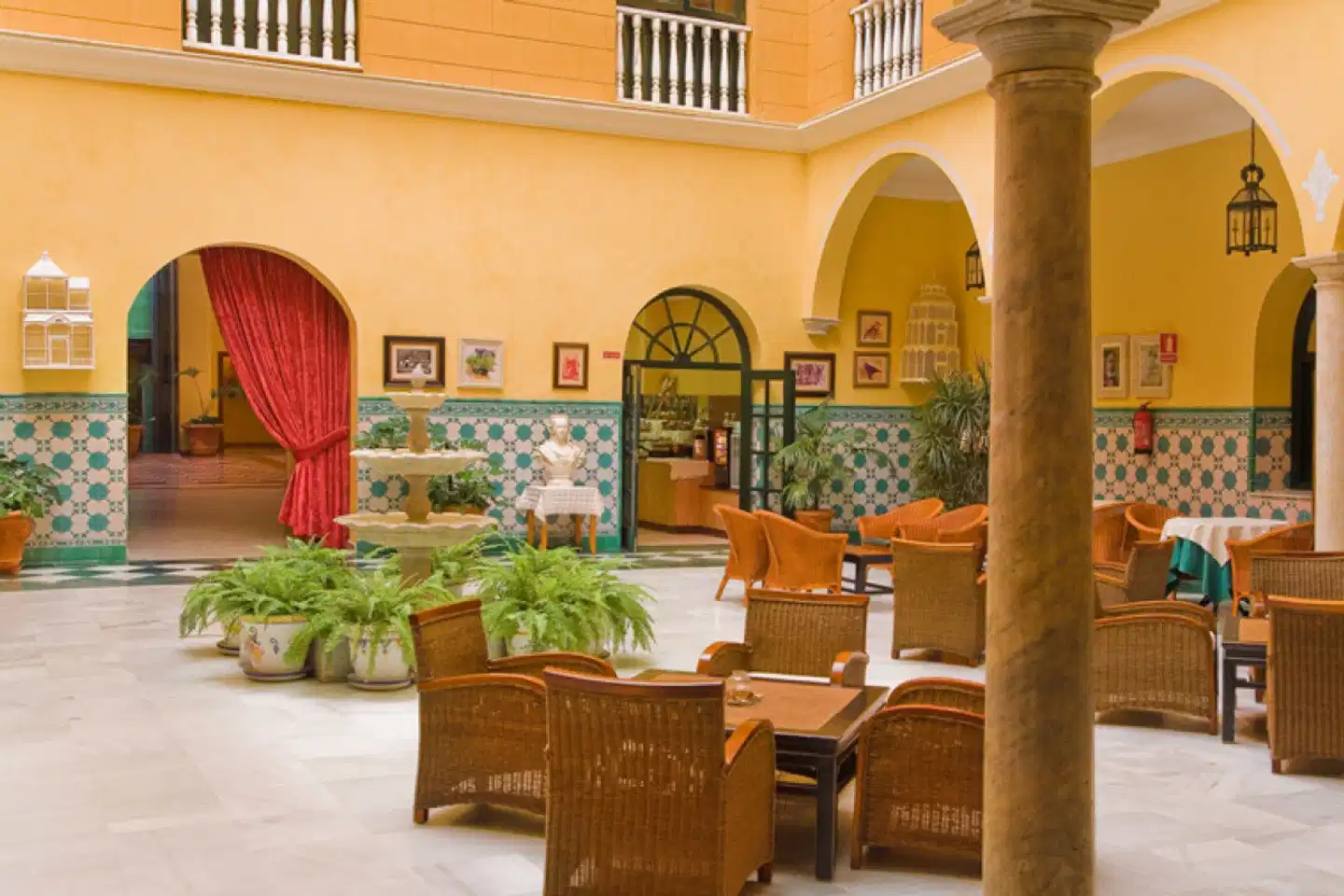 Senator Cadiz Spa Lobby