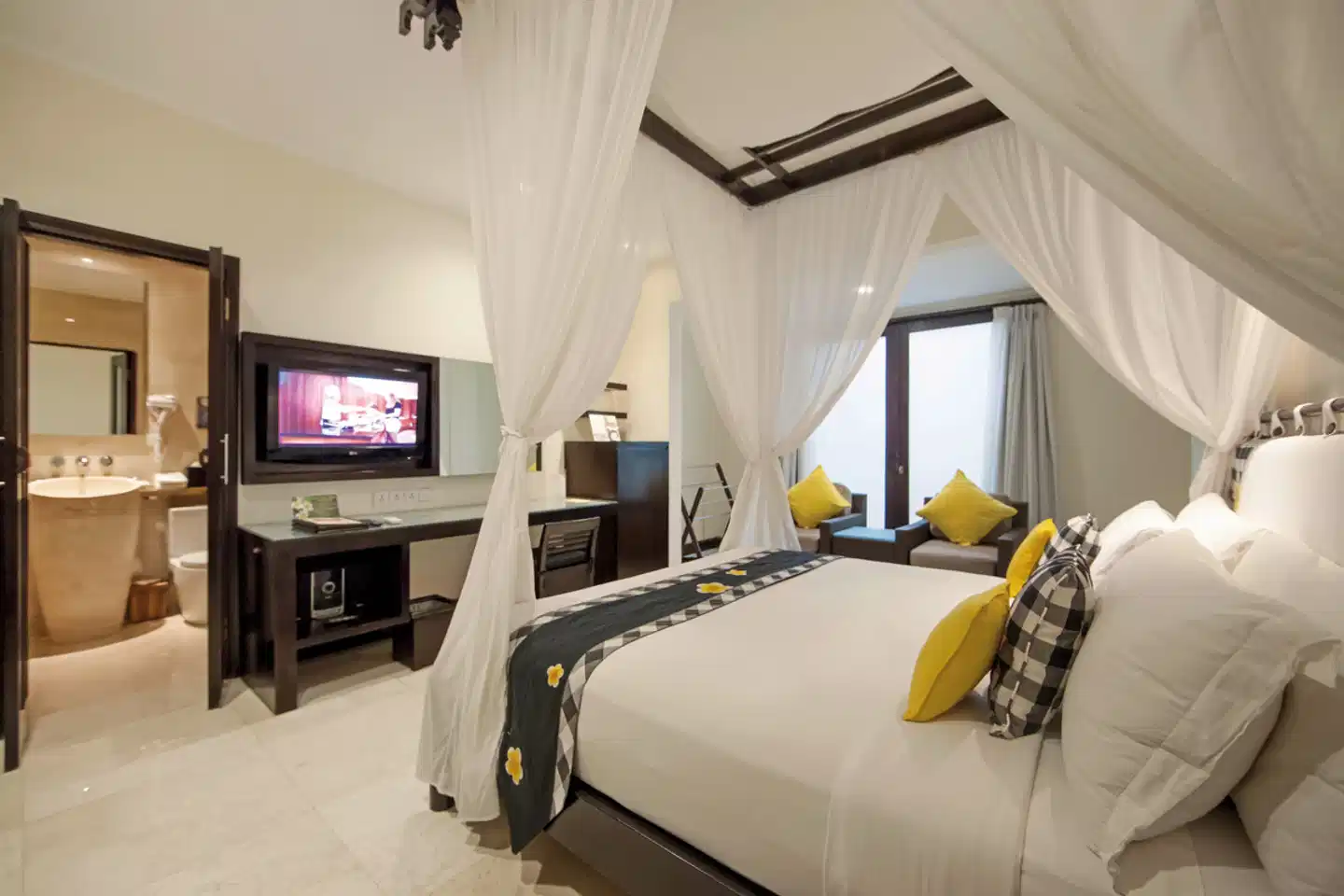 Legian Beach Hotel ACCOMMODATION