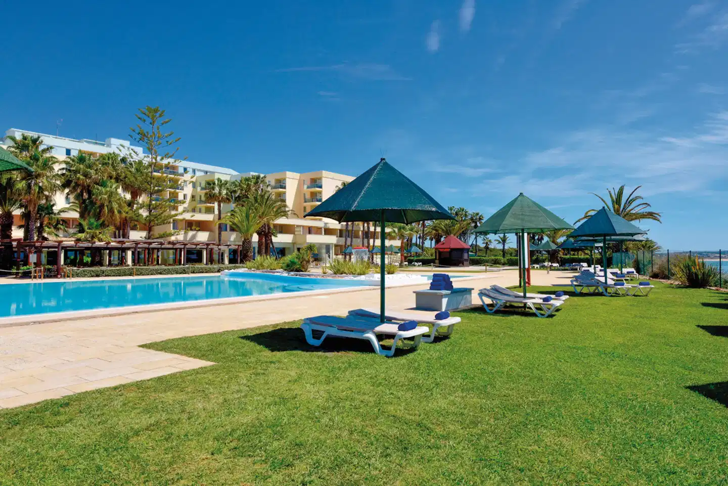 Pestana Viking Beach & Golf Resort POOL