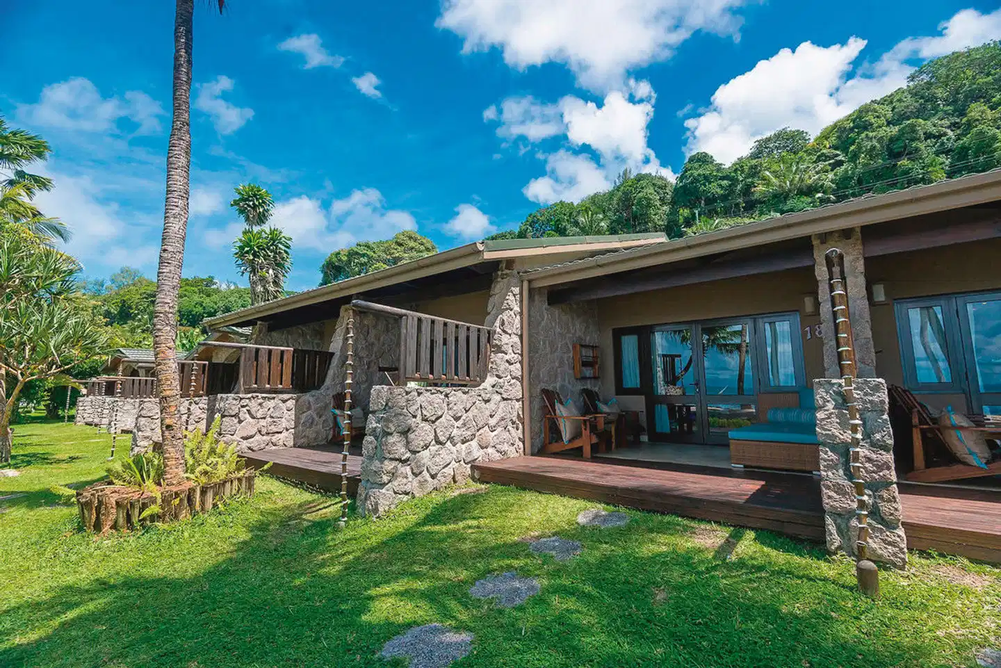 Coco de Mer & Black Parrot Suites OUTDOOR