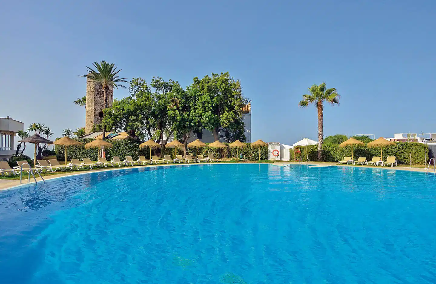 Sol Marbella Estepona · Atalaya Park Pool