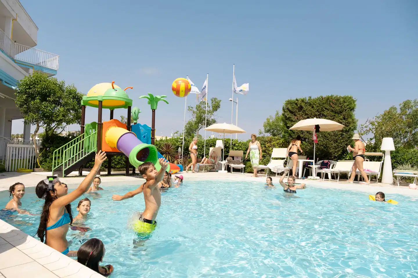 Family Hotel Alexander - Azzurro Club Vacanze Pool