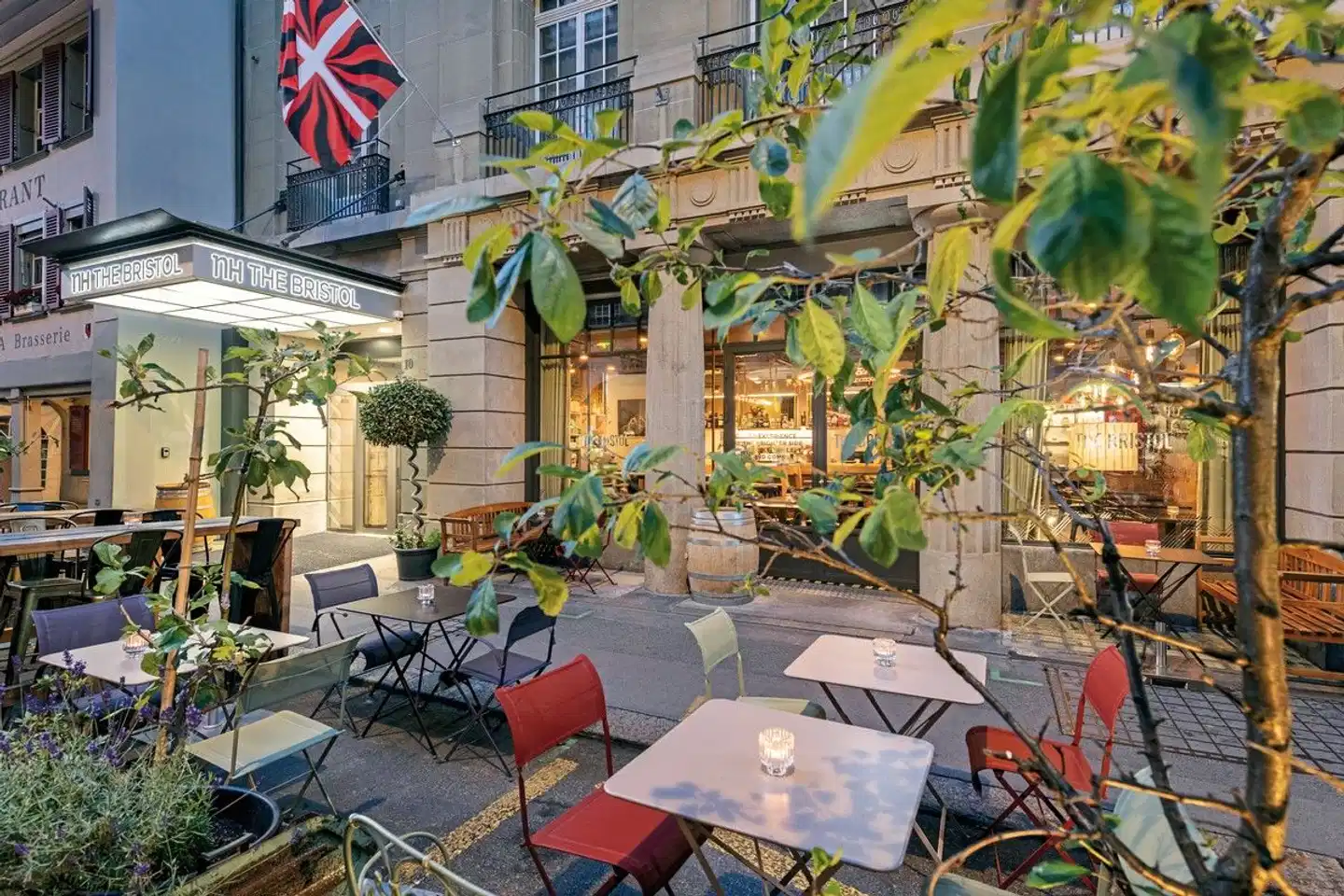 NH Bern The Bristol Lobby