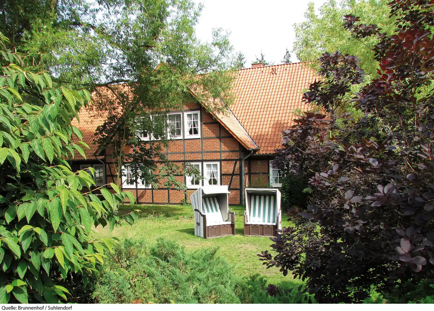 CAREA Ferien- & Reitsport-Hotel Brunnenhof Aussenansicht