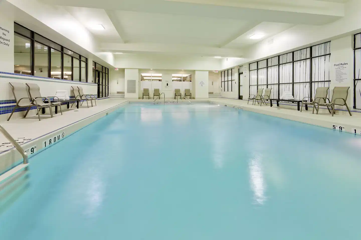 Holiday Inn Toronto Downtown Centre Hallenbad