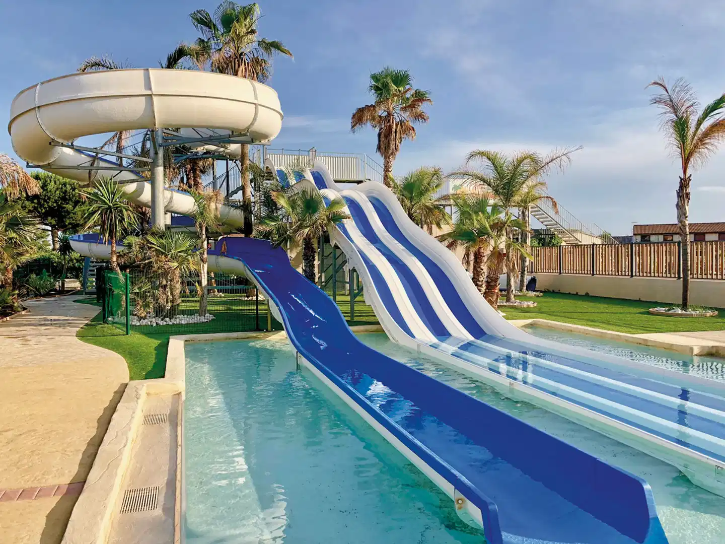 Domaine Les Tamaris & Les Portes du Soleil Pool