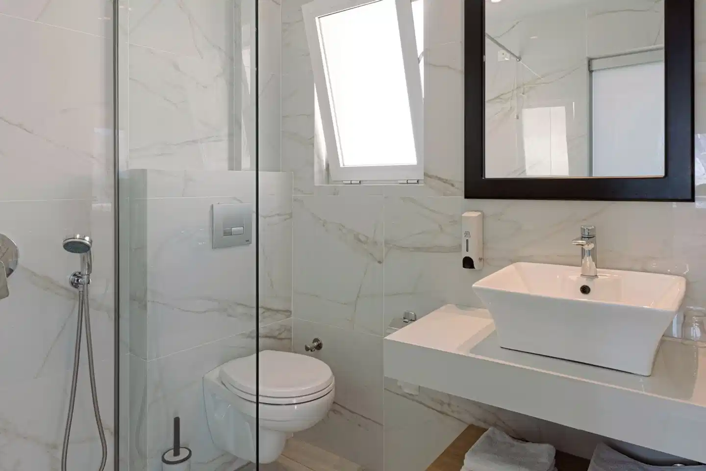 Ormos Atalia Village Badezimmer