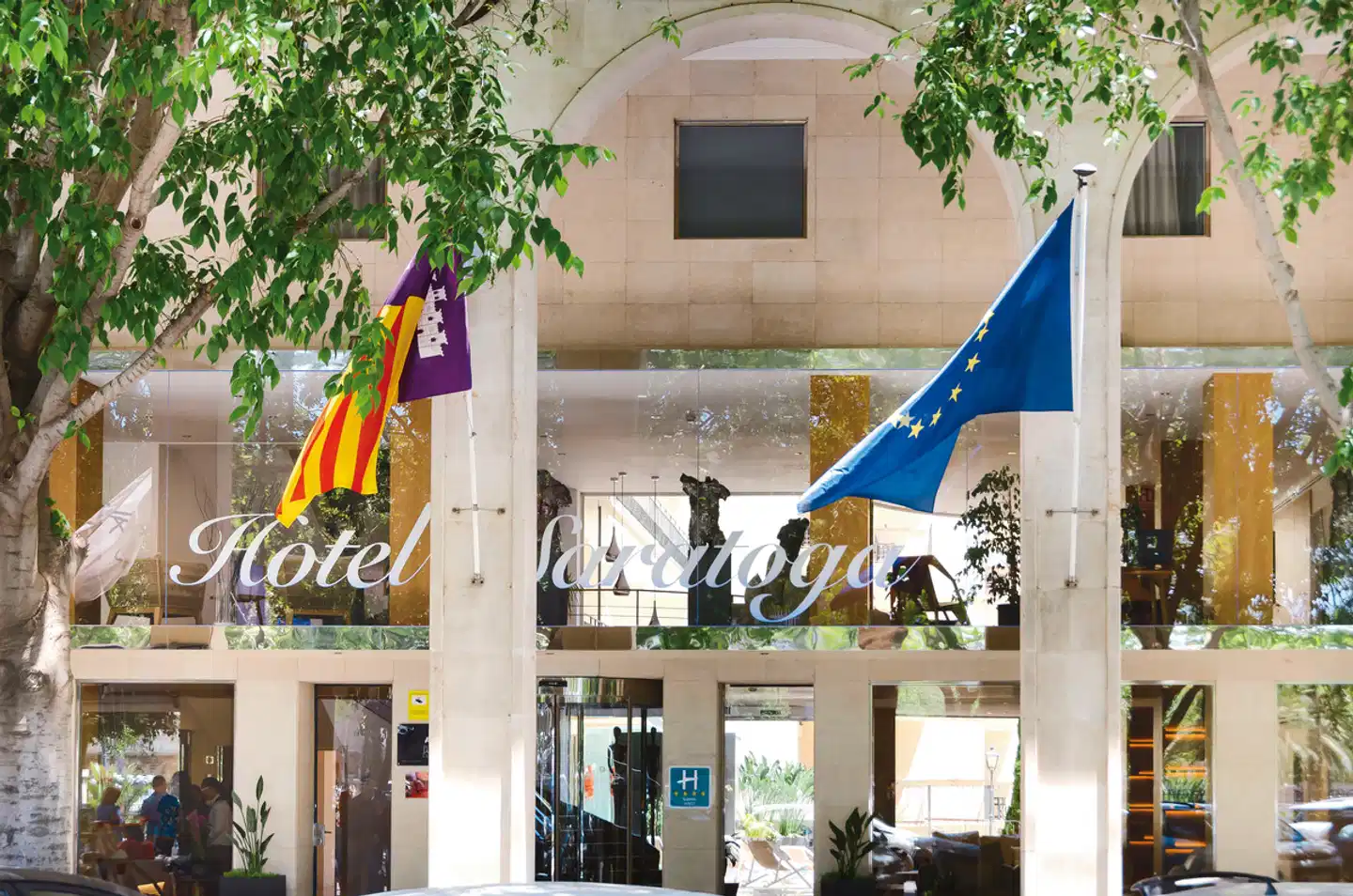 Saratoga Aussenansicht