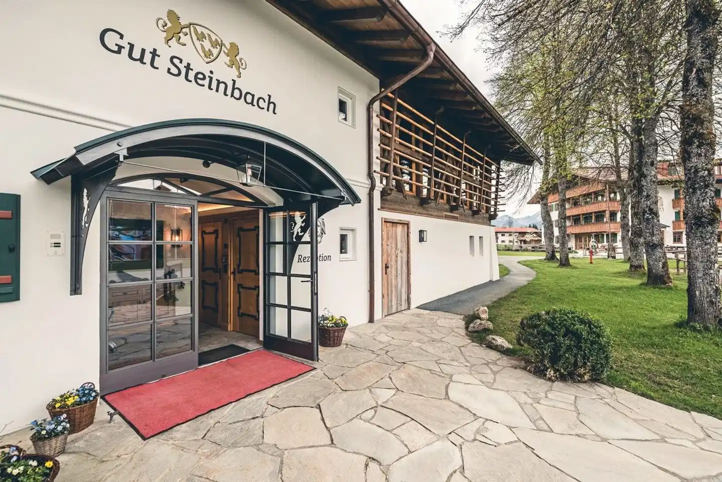 Relais & Châteaux Gut Steinbach Hotel Chalets SPA Aussenansicht