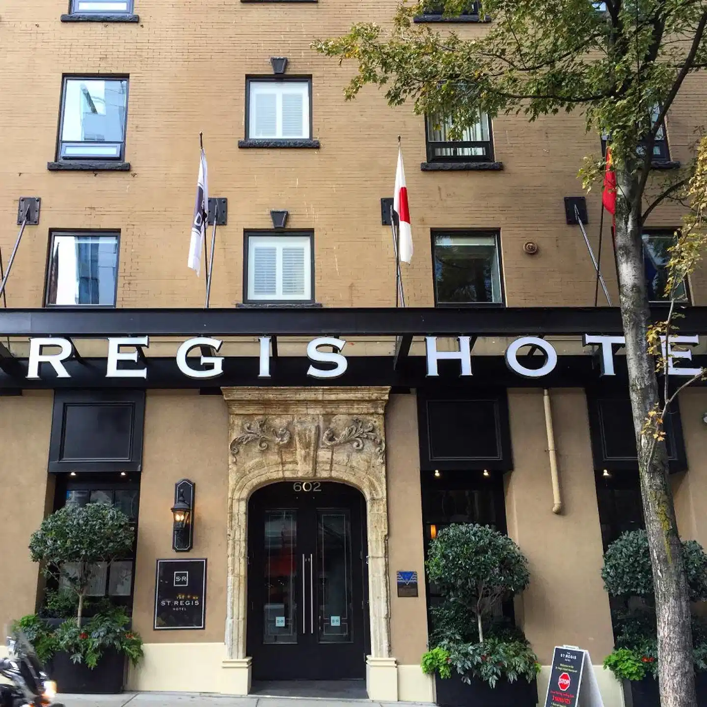 The St. Regis Hotel Aussenansicht