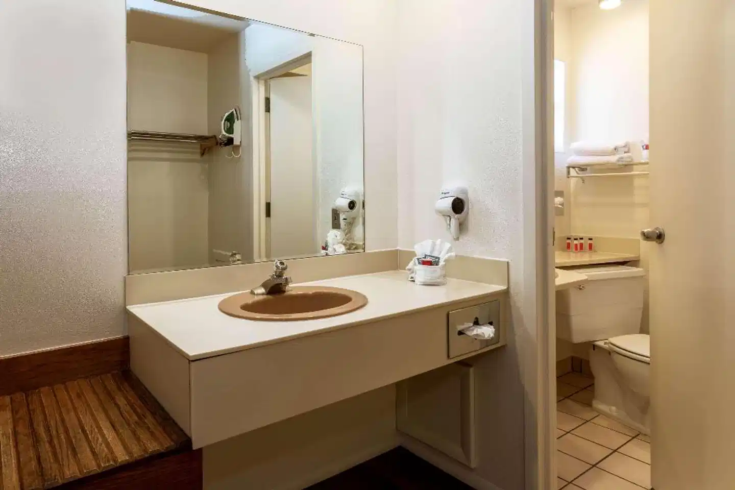 Boundary by Terra Vi, Durango Badezimmer