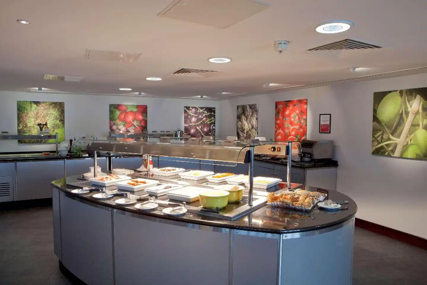 DoubleTree by Hilton London Heathrow Airport Restaurant