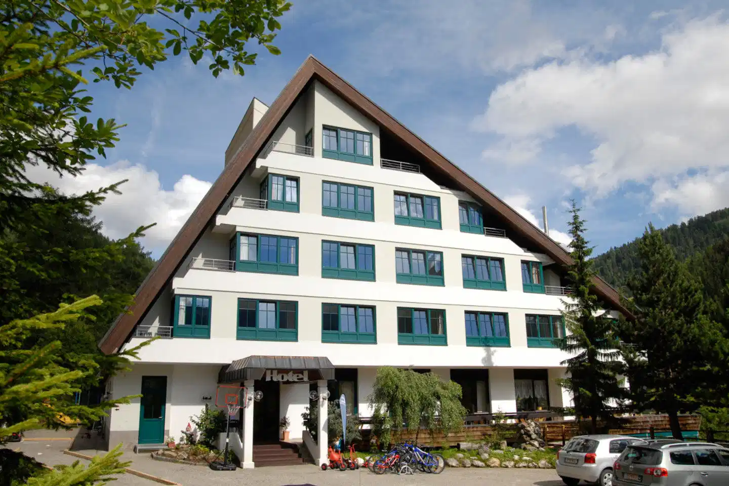 Kinder- und Familienhotel Nockalm Aussenansicht