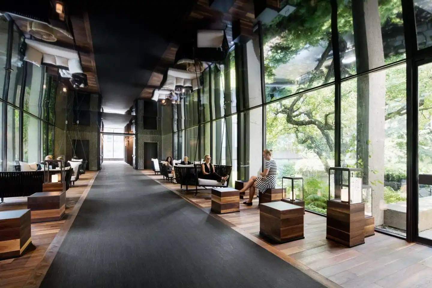 Bonaventure Montreal Lobby