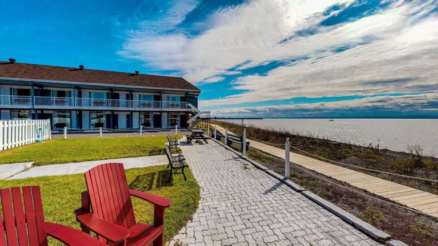 Riôtel Carleton-sur-Mer Terrasse