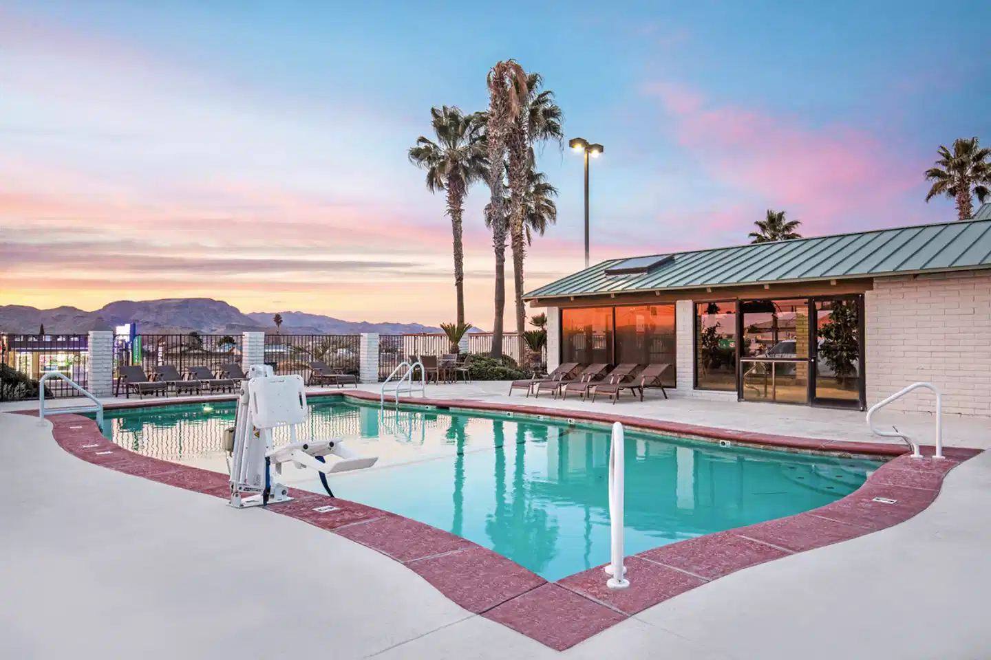 Best Western Plus King's Inn & Suites Pool