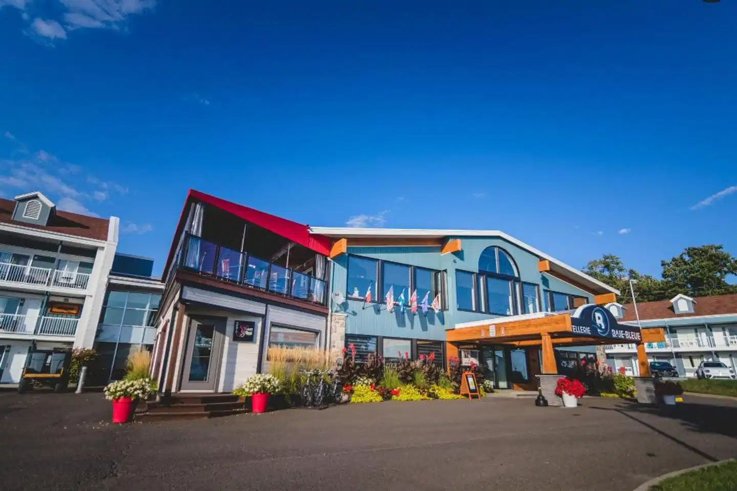 Riôtel Carleton-sur-Mer Aussenansicht