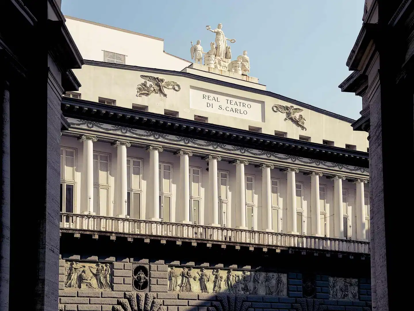 ibis Styles Napoli Garibaldi OUTDOOR