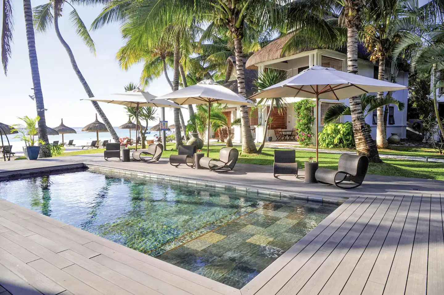 Constance Sakoa Boutik Mauritius Pool