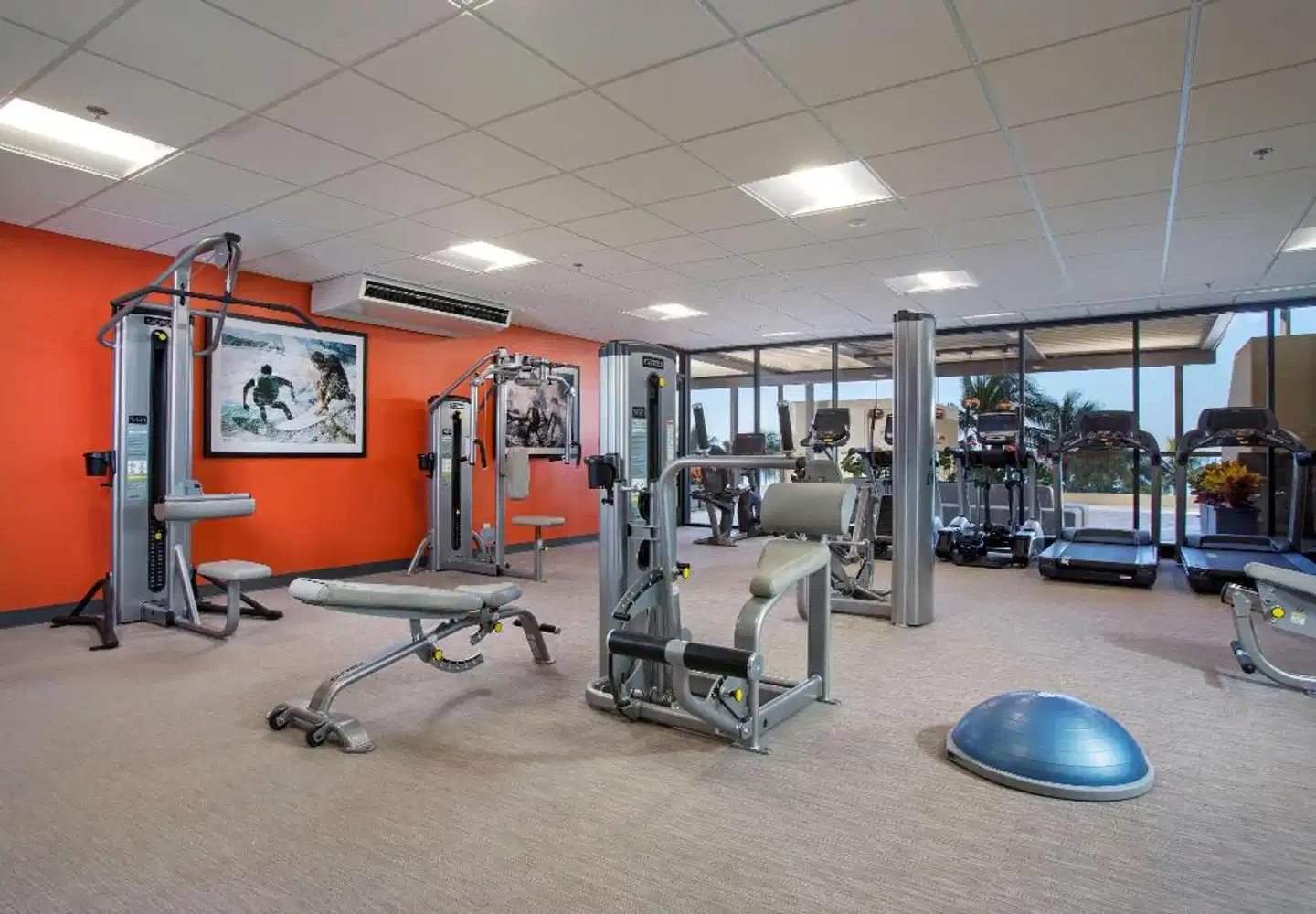 Aston Waikiki Beach Tower Sport und Entertainment