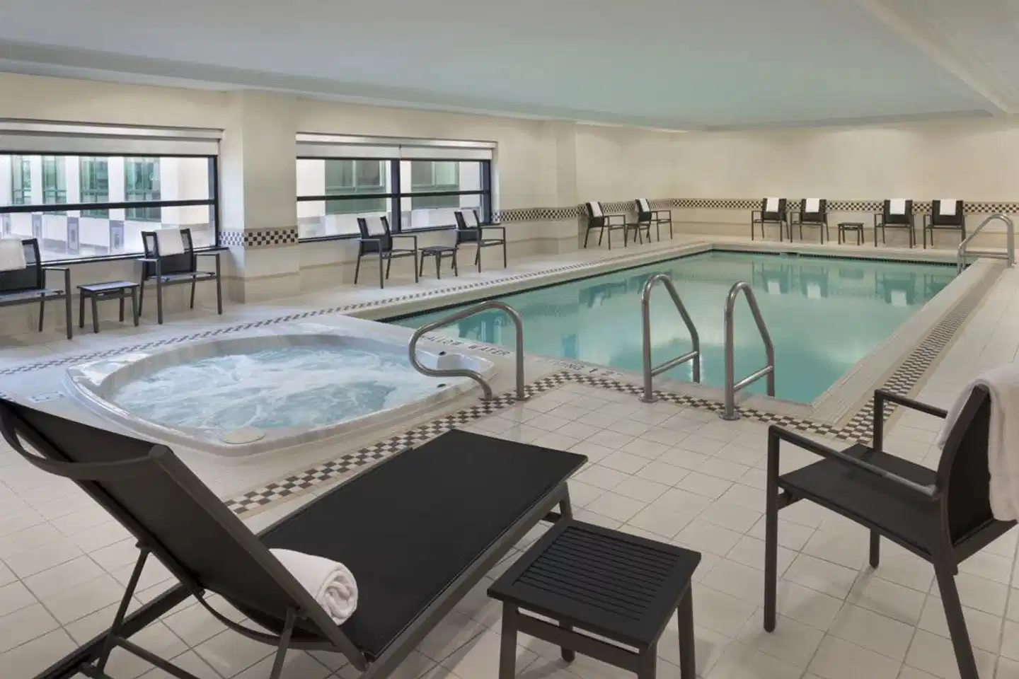Residence Inn by Marriott Toronto Downtown/Entertainment District Hallenbad