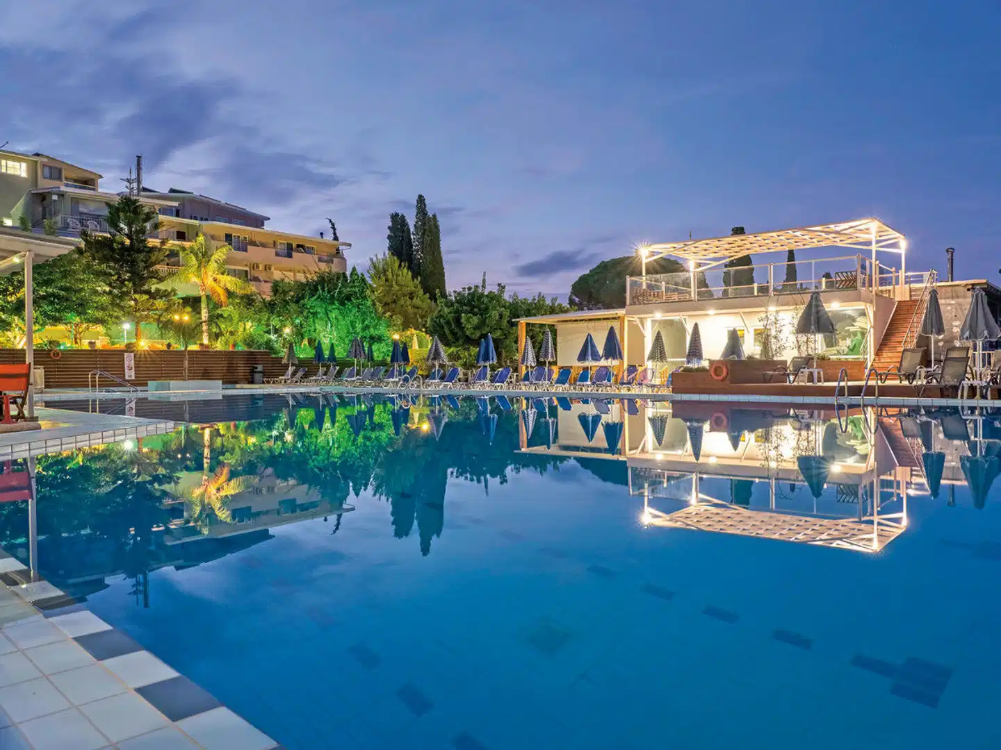 Koukounaria Hotel & Suites Pool