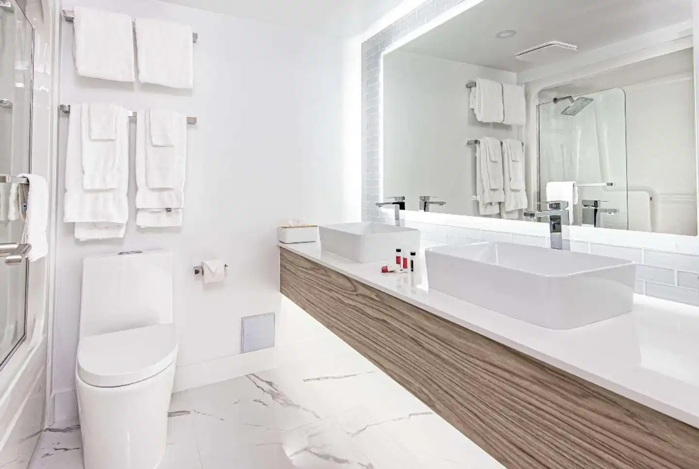 Strata Hotel Badezimmer