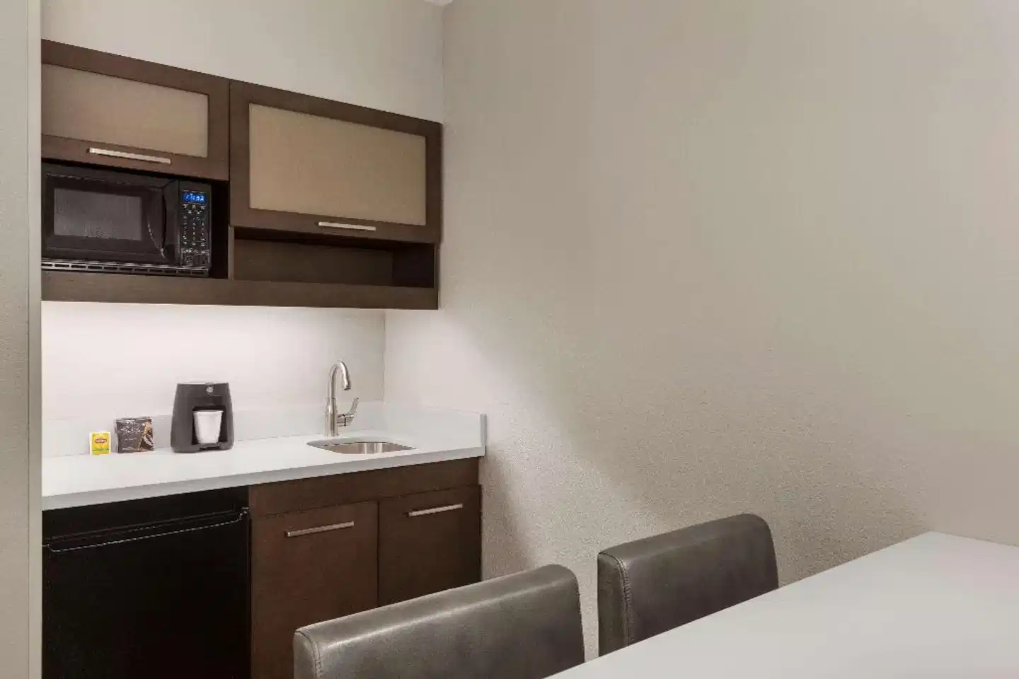 Ramada by Wyndham Suites Orlando Airport Wohnbeispiel