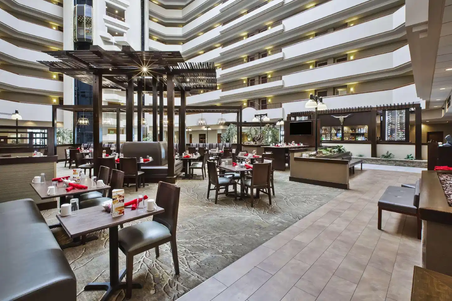 Doubletree By Hilton Rapid City Downtown Convention Center Lobby