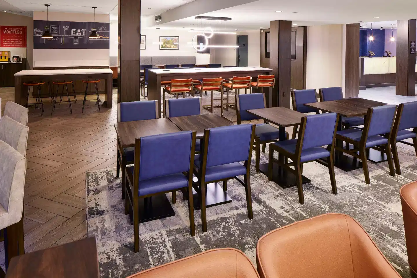 Hampton Inn Newark Airport Bar