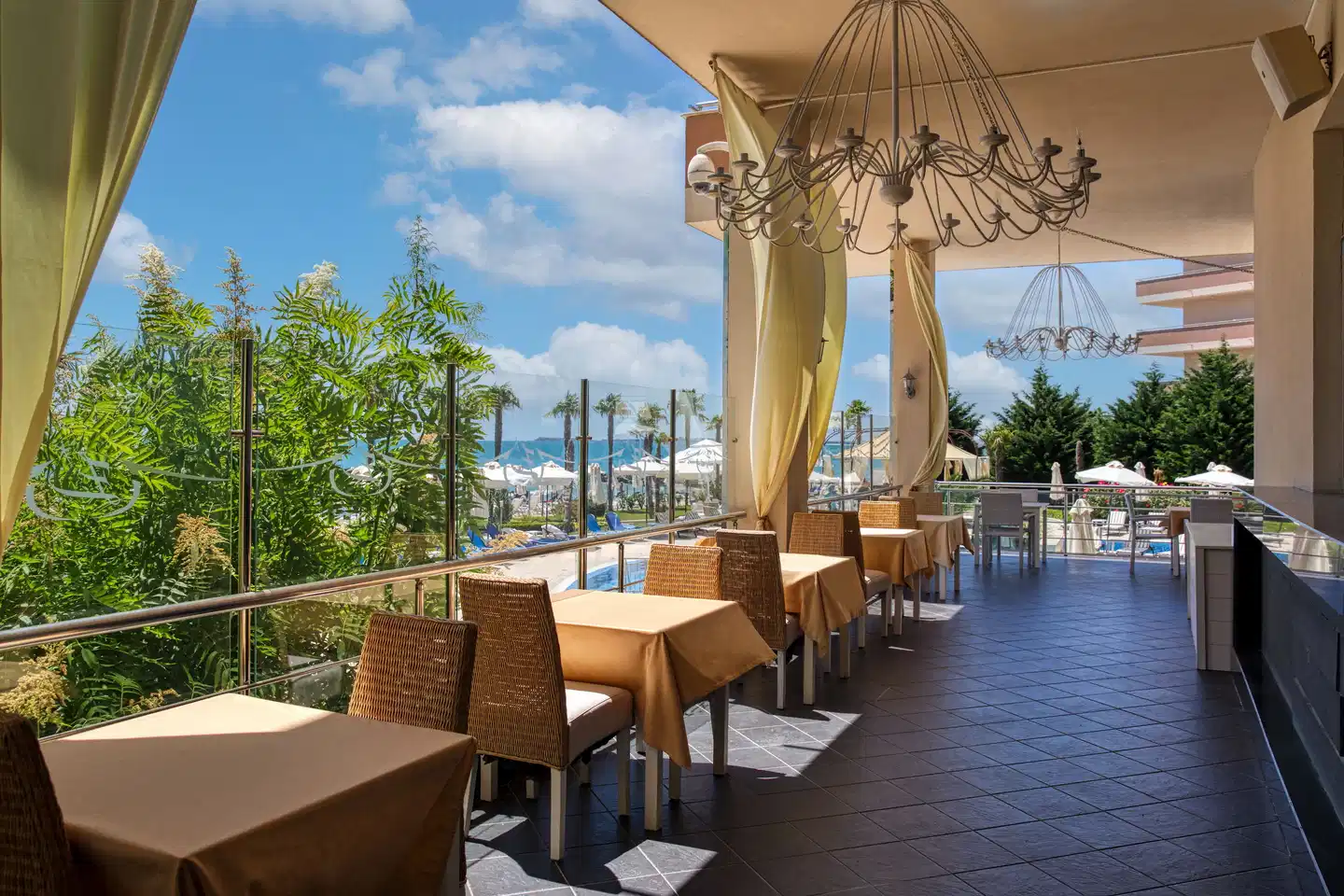 MPM Zornitza Sands & SPA Restaurant