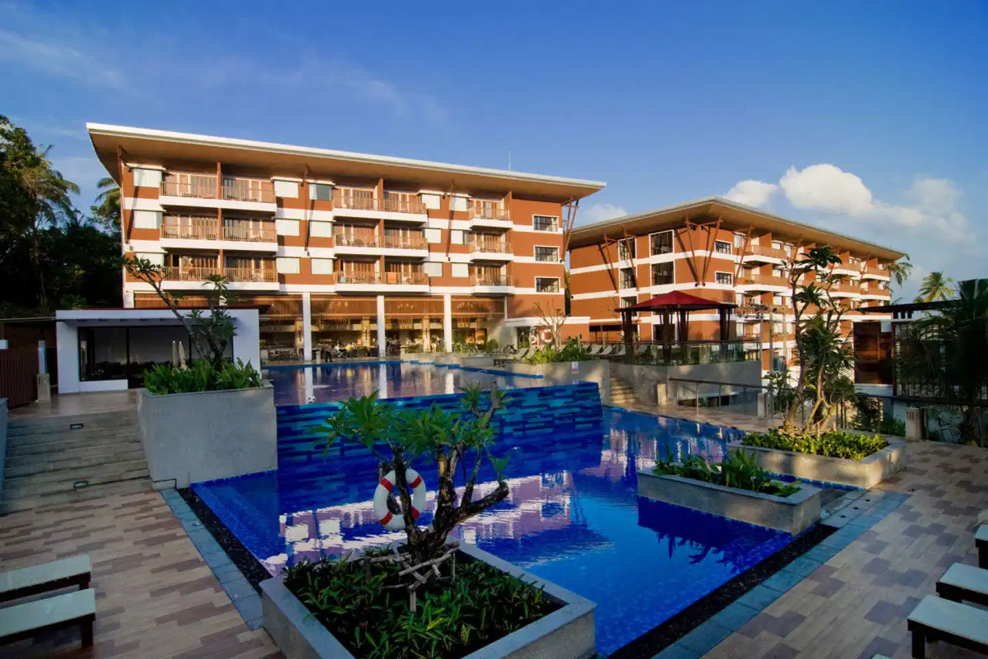 Peach Blossom Resort Phuket Aussenansicht