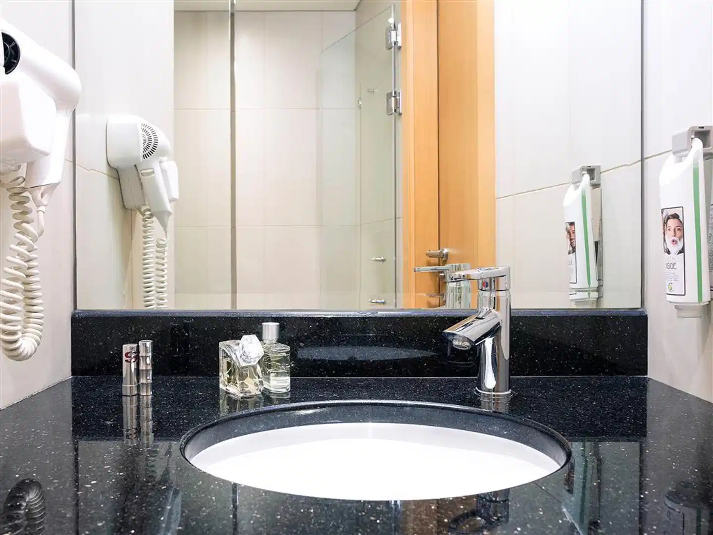 ibis Deira Creekside Dubai Badezimmer