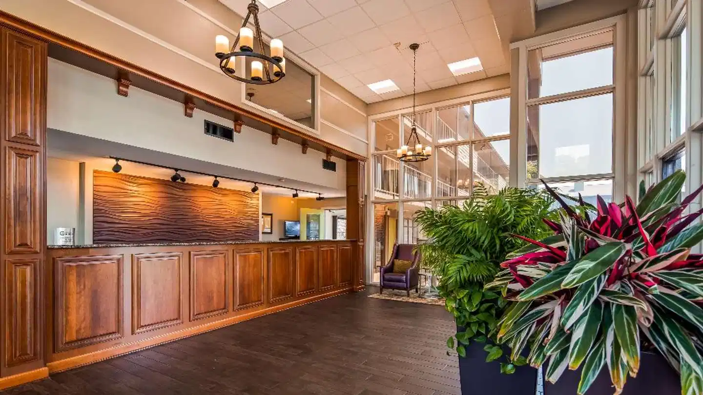 Best Western Plaza Inn Lobby