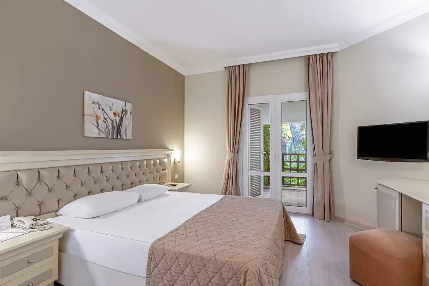 Emelda Sun Club ACCOMMODATION