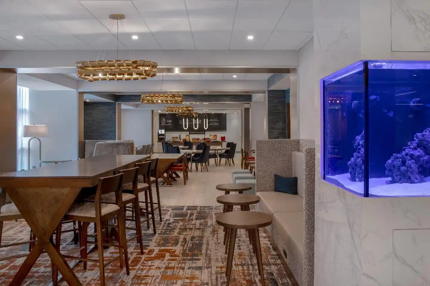 Hampton Inn by Hilton Winnipeg Downtown Bar