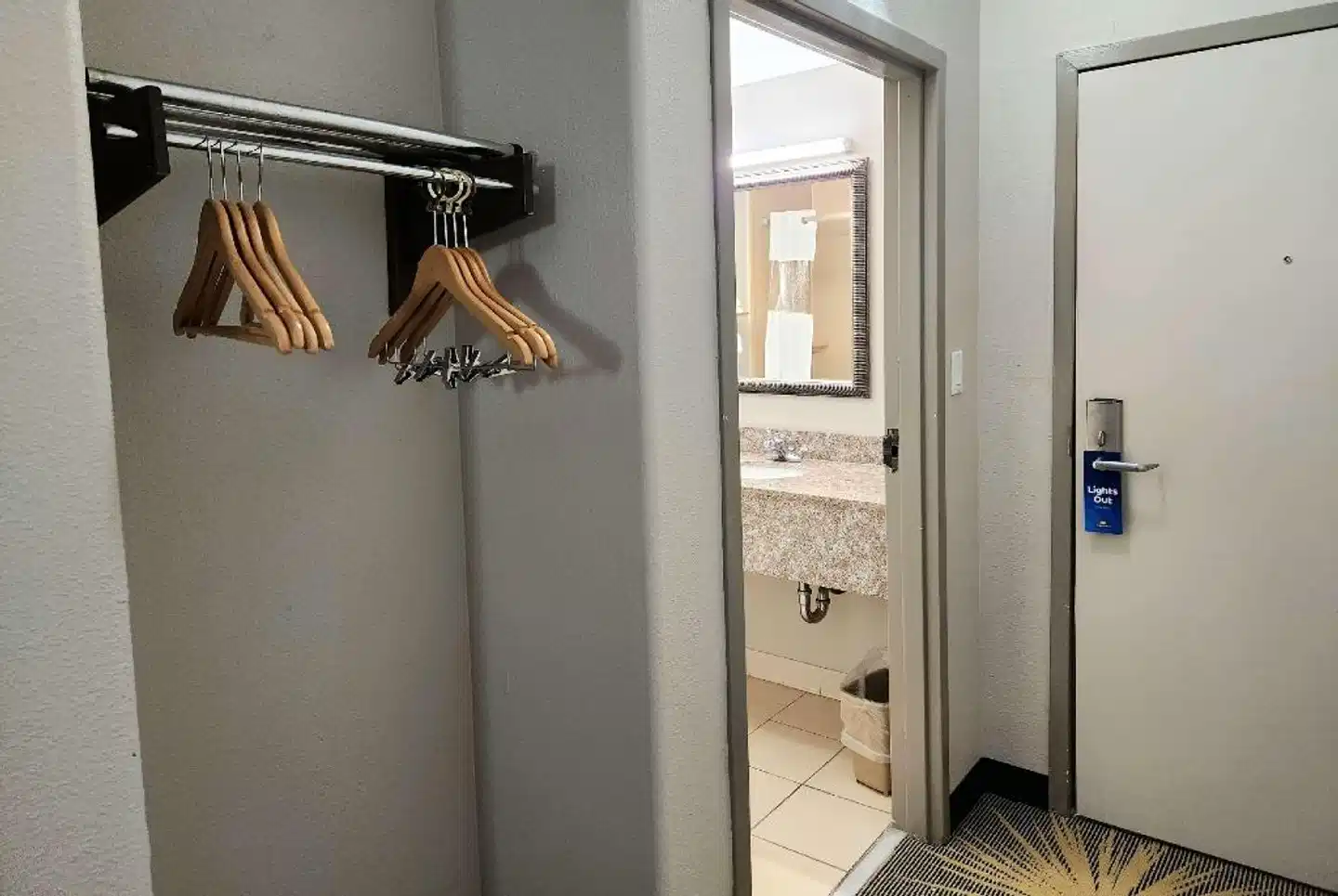 Days Inn by Wyndham LaPlace- New Orleans Badezimmer