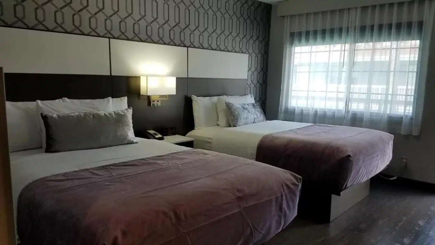 Sunset West Hotel, SureStay Collection By Best Western Wohnbeispiel