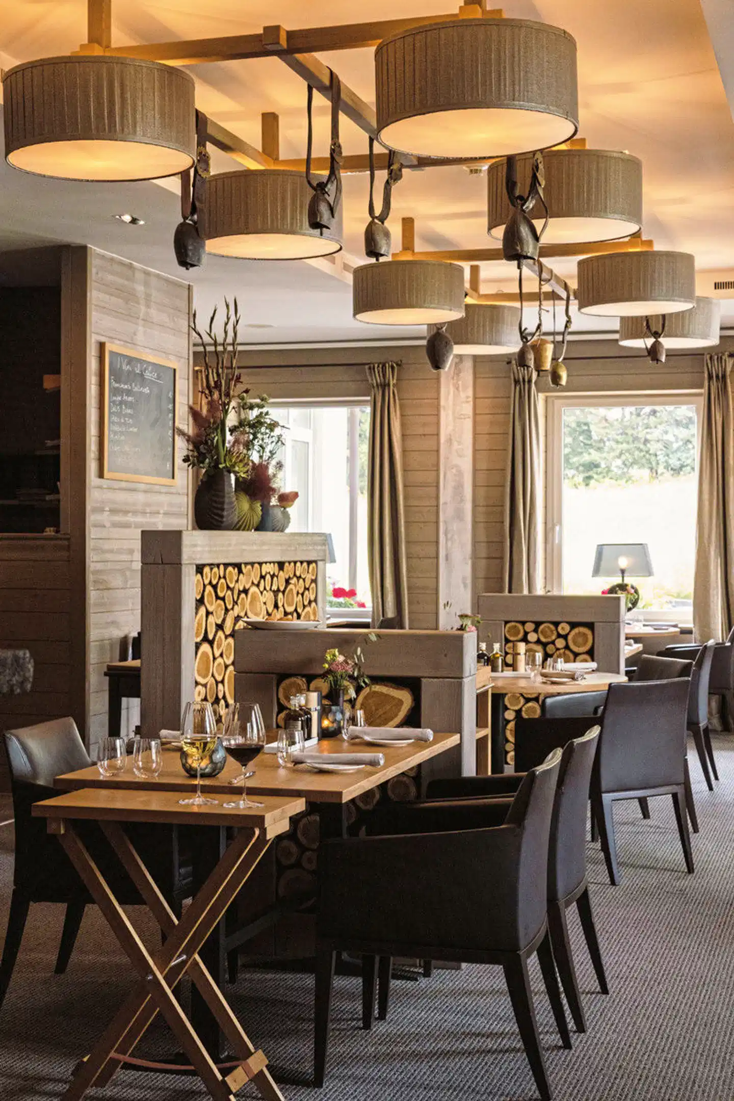 Cresta Palace Restaurant