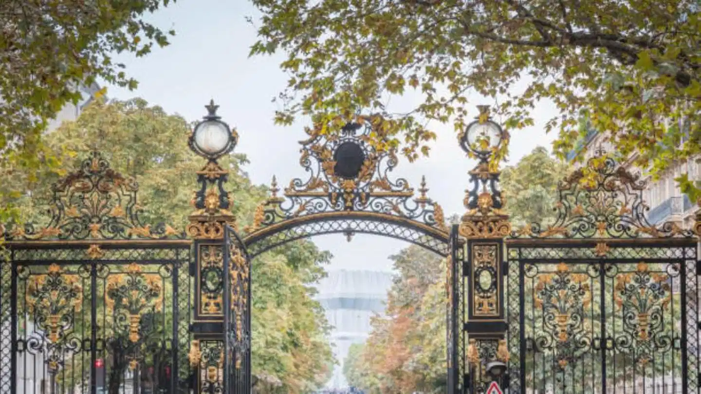 Holiday Inn Paris Elysées Lobby