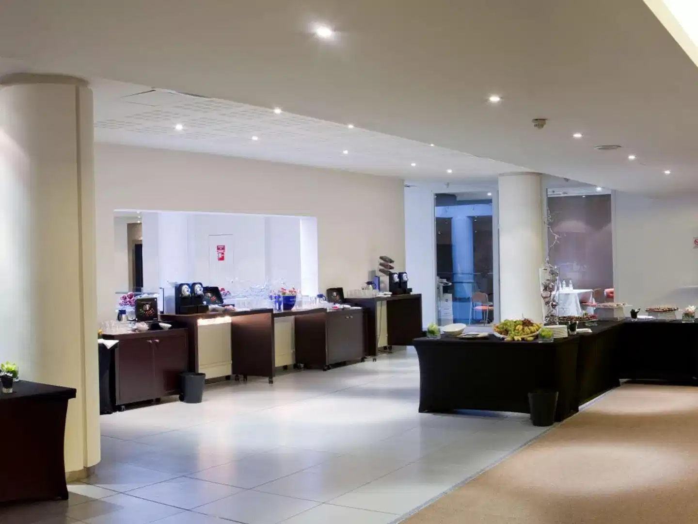 Novotel Paris Est Lobby