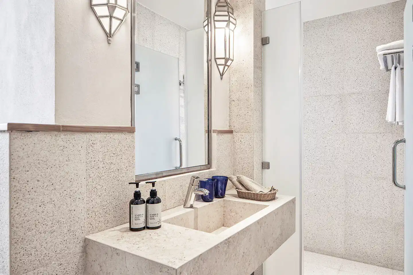 Ali Pasha Hotel Badezimmer