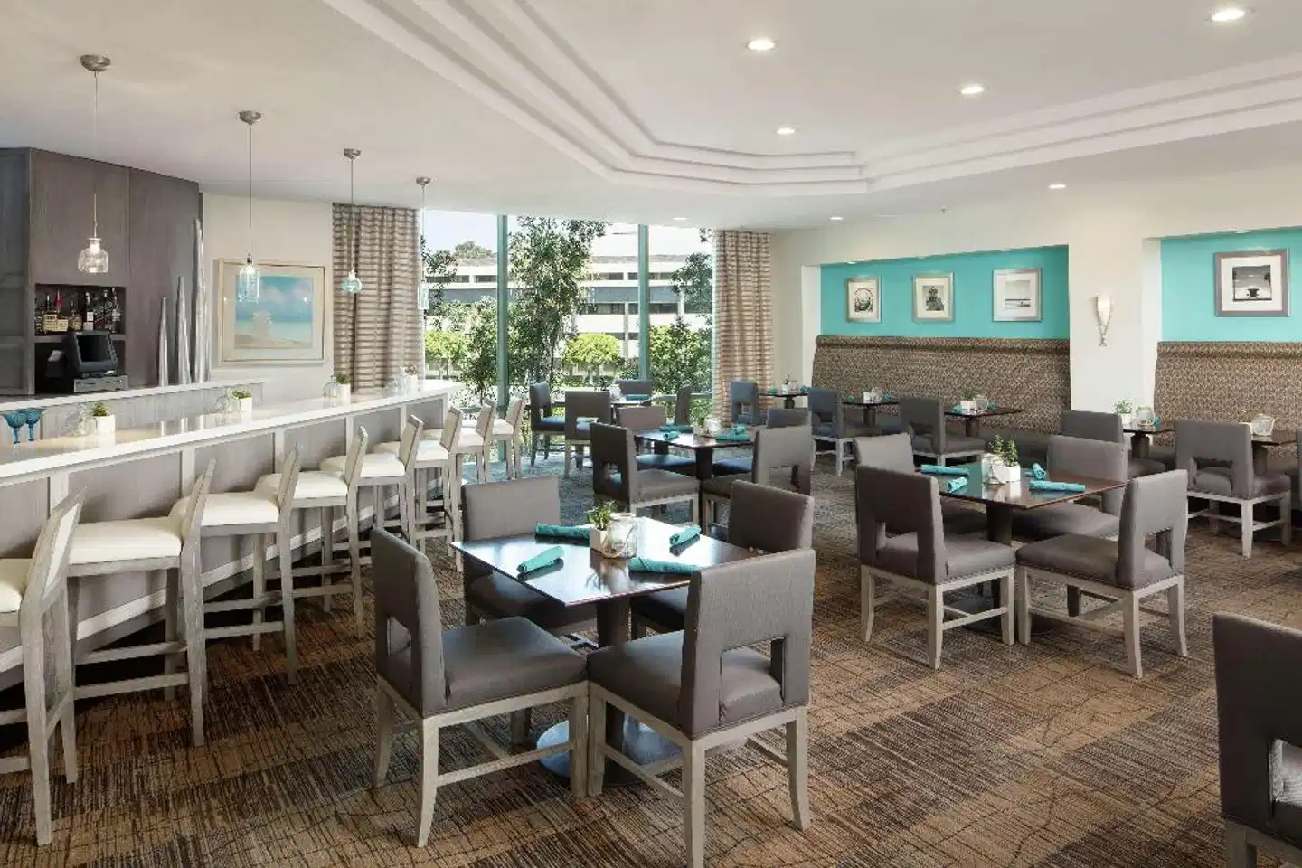 DoubleTree by Hilton San Diego Hotel Circle Restaurant