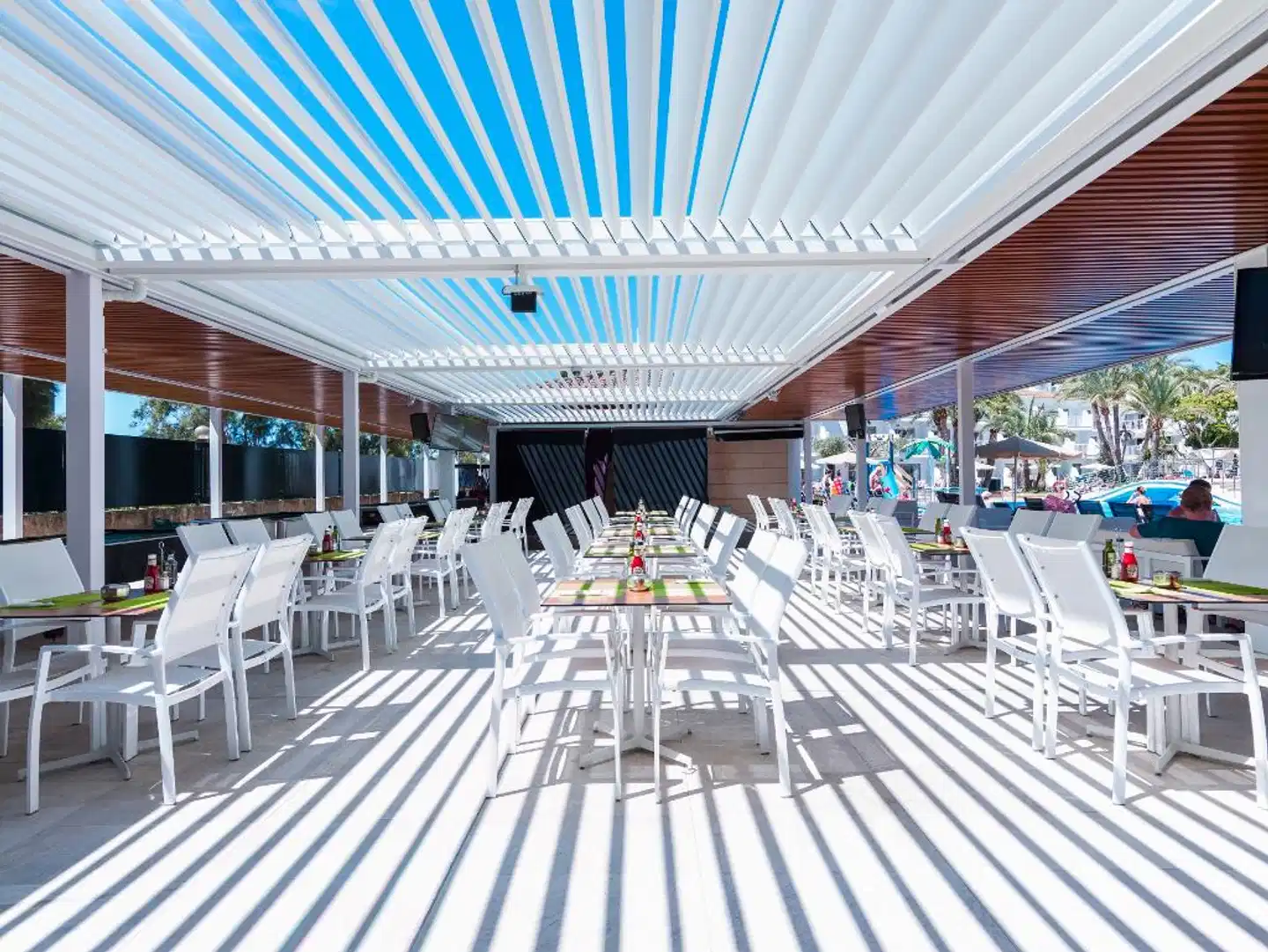 Ca's Saboners Beach Lobby