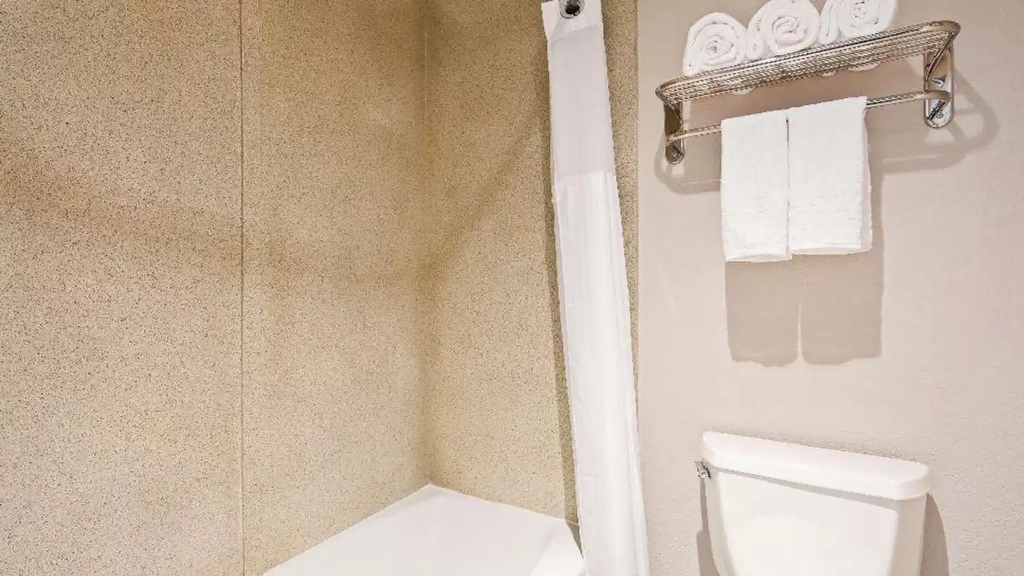 Best Western Galleria Inn, Redondo Beach Badezimmer